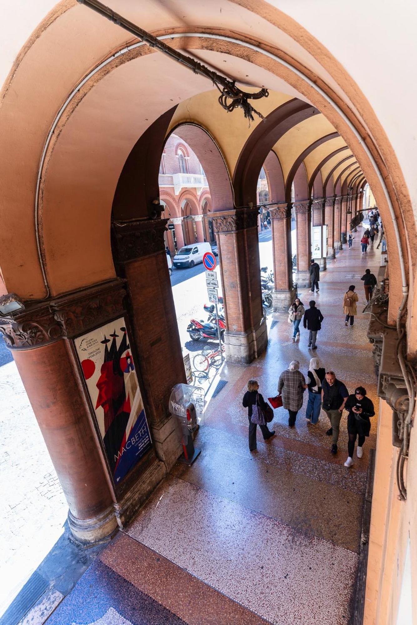 Matildeland Appartamento Centro Storico - Via Indipendenza Болонья Экстерьер фото