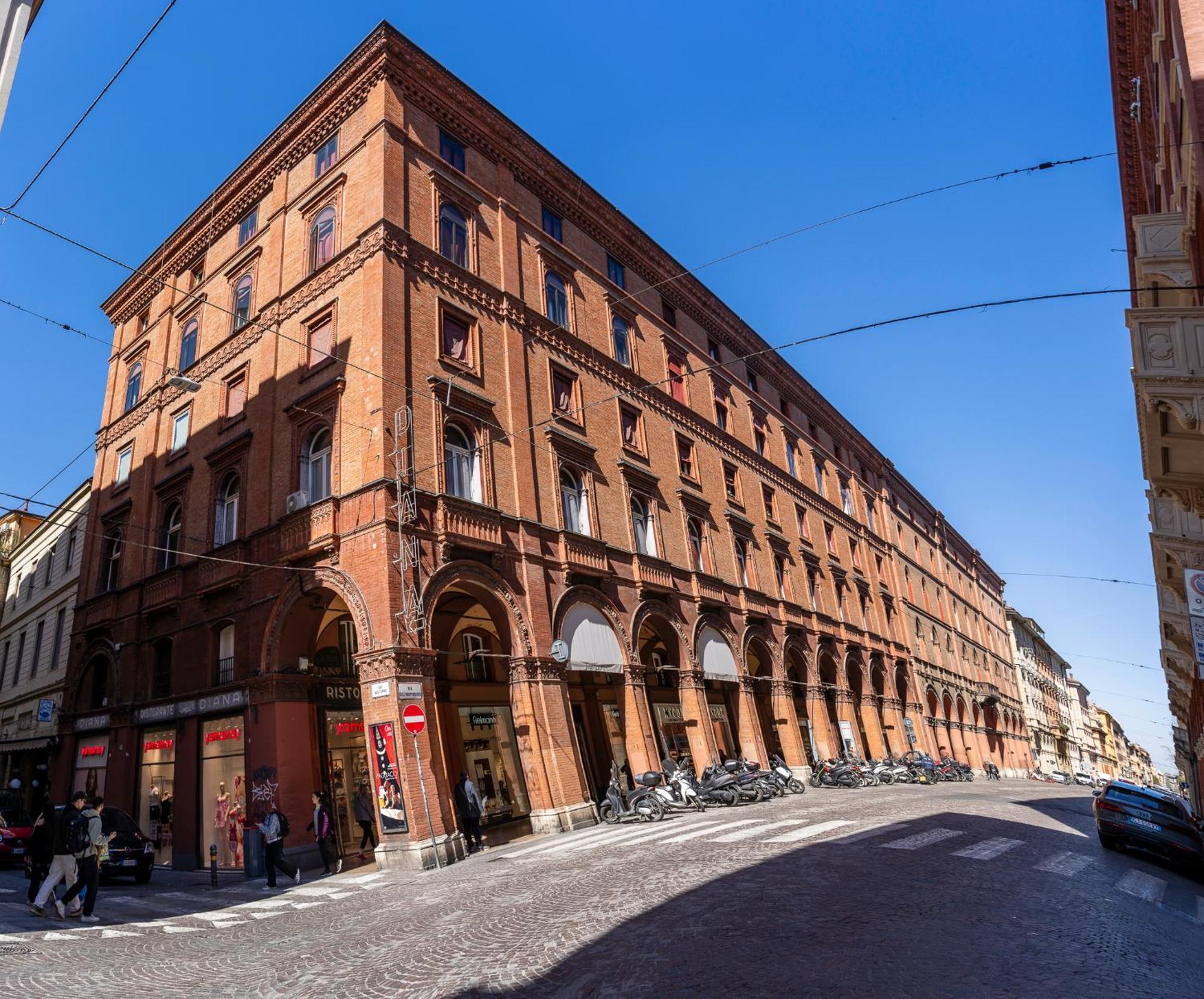 Matildeland Appartamento Centro Storico - Via Indipendenza Болонья Экстерьер фото